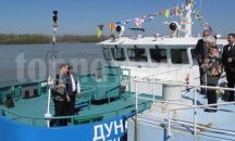 Най-модерният кораб за изследване на река Дунав бе кръстен с шампанско