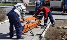 Започна поставянето на пейки в пловдивския район „Южен“