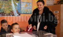 Десислава Танева: Гласувах страната да продължи по път на развитие, който гарантира демокрацията, свободата, икономическото развитие