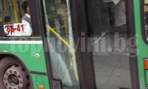 Автобус отнесе спирка, дете не пострада по чудо