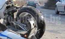 Мотоциклетист падна в крайпътна канавка