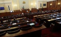 Депутатите спориха 12 часа за увеличението на пенсиите и бюджета на ДОО