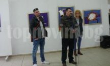 Радостта от живота представиха двама художници в експозиция