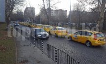 След полицейска спецакция в Пловдив задържаха...1 нелегално такси