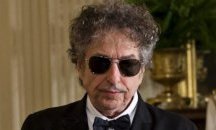 Уличиха Боб Дилън, че е плагиатствал в Нобеловата си лекция