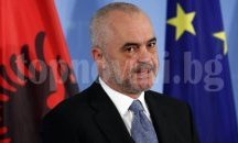 Рама с нова провокация: Албанците не са малцинство в Македония