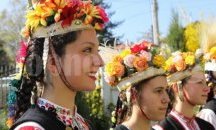 Библиотеката и музеят в Бургас посрещат лазарки в събота
