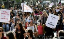 Секс труженици протестираха в Париж срещу глобите за клиенти