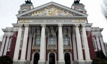 Ремонтират Народния театър “Иван Вазов”