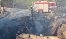 Пожар унищожи къща и стопански постройки във вилна зона край Русе