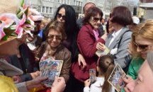 3000 картички с иконата на Христовото Възкресение осветиха в Бургас