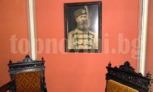Салонни мебели на Панайот Хитов могат да се видят в Пловдив