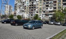 Изграждат над 200 паркоместа в „Славейков“