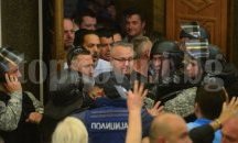 "Република", Македония: Инцидентът започна, когато охраната на Заев насочи оръжие срещу хората
