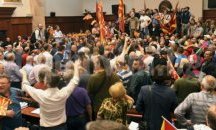 Задържаха 7 души за инцидента в македонския парламент