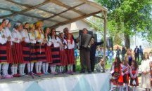 В село Нова Бяла река празнуват 1 май със събор на площада