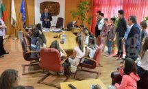 Включиха ученици в европейски проект