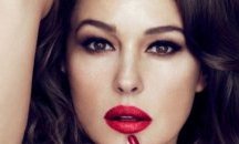 Обвиняват Моника Белучи в укриване на данъци, тя отрича