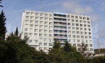 Подпалвач бере душа във Военноморската болница