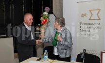 Архитект събра красотата на старозагорските дворове в книга