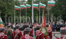 С тържествен водосвет осветиха бойните знамена и знамената-светини
