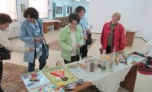 Изложба «Пролетни вълшебства» показва ръкоделия на изисканата домакиня