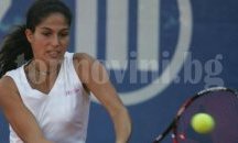 Изабелла Шиникова стартира с победа на турнир в Рим
