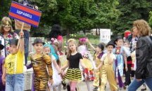 С карнавално шествие стартира фестивалът „Вълшебната завеса“ в Търговище