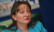 Деница Сачева: Мина времето да работим по 20-25 години на едно място