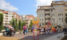 Йорданка Фандъкова: Повече от 50 детски площадки в кварталите на София ще изградим