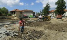 За летуващите край язовир „Тича“ правят крайбрежна атракция за релакс