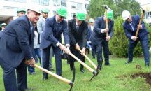 Министър Нанков направи първа копка на нов корпус на УНСС