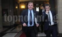 Каракачанов ще изтегля доклада за армията, за да не плаши обществото