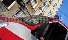Жена заседна на покрив, докато спасява котката си