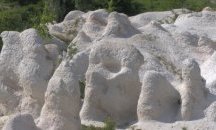 Внушителната "Каменна сватба" край Кърджали