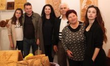 Изложба на 70-годишен самобитен дърворезбар бе открита в Тервел в Нощта на музеите