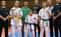 Със злато и бронз се завърнаха каратистите на Приморско от шампионат в Шумен