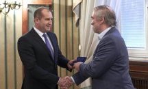 Румен Радев връчи почетния знак на Президента на Републиката на Валерий Гергиев