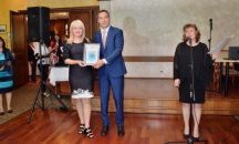 Наградиха 102 изявени педагози и преподаватели от Бургас