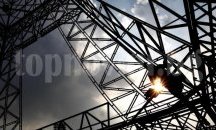 Айфеловата кула угасна за жертвите на атентата в Манчестър
