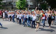 Балони с българските букви политат над Варна днес