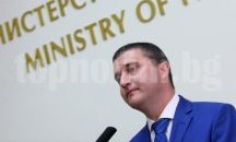 Всички учители с по-високи заплати от 1 септември