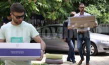 Дариха книги на читалищната библиотека в село Хан Аспарухово