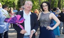 Шефът на родилното в Бургас изпрати дъщеря абитуриентка