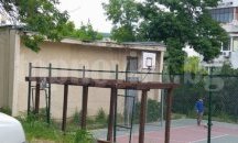 Опасна спортна площадка притеснява жители на кв. „Боян Българанов“