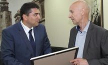 Кметът Добри Беливанов получи награда от КРИБ
