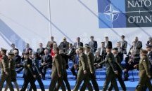 Лидерите на НАТО вечеряха в заседателната зала на щабквартирата
