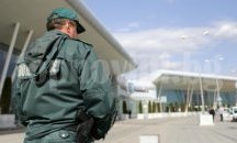 Разбиха група за трафик на мигранти през Летище София