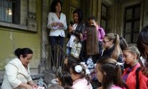 Деца замесиха обреден хляб и демонстрираха плетене на макраме в Пловдив