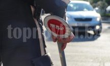 Пиян удря полицаи на пътя край Приморско